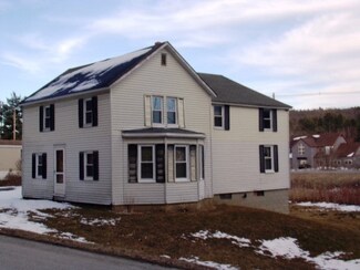 65 Center St, Pownal, VT 05261