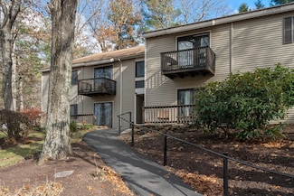 24 Thayer Pond Dr Unit 16, North Oxford, MA 01537