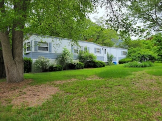 932 Long Cove Rd Unit TRLR 8, Gales Ferry, CT 06335