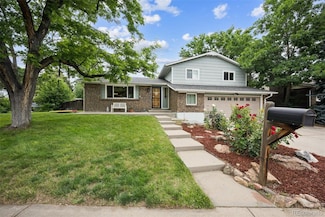 8935 W Swarthmore Dr, Littleton, CO 80123