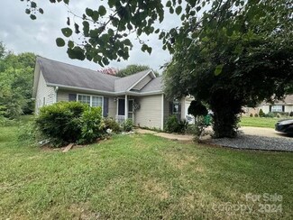 6831 Flaxseed Ln, Charlotte, NC 28216