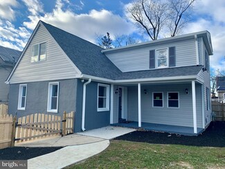 208 E Maiden Ln, Somerdale, NJ 08083