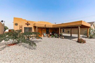 2413 Oregon Ave, Alamogordo, NM 88310