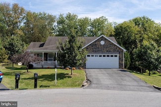 250 Seascape Ct, Martinsburg, WV 25403