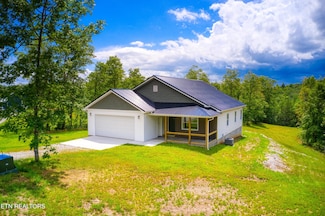 760 Rockview Rd, Jamestown, TN 38556