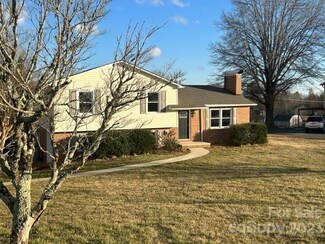 2214 Olde Well Rd, Hudson, NC 28638
