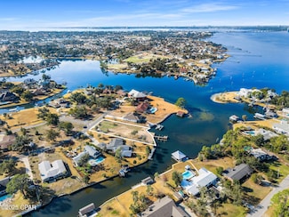3130 Kings Dr, Panama City, FL 32405