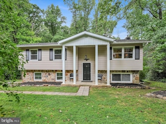 25 Woodland Dr, Fleetwood, PA 19522