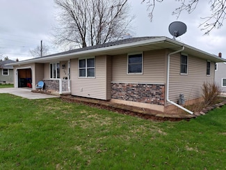 324 W Greenfield Ave, Algoma, WI 54201