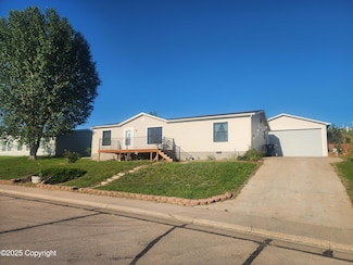 119 Wind River Ave, Moorcroft, WY 82721