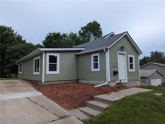 4034 7th St, Des Moines, IA 50313