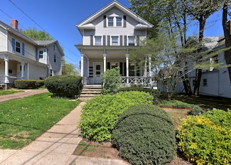 211 Montowese St, Branford, CT 06405