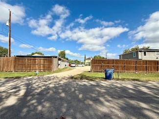 15322 Paul Rd, Sugar Land, TX 77498