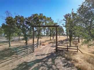 16300 Ranchero Dr, Red Bluff, CA 96080