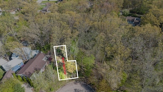 816 E Indiana St, New Buffalo, MI 49117