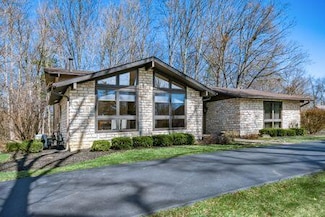 204 Laurel Ln, Pataskala, OH 43062