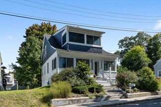 21 Arcadia Ave, Lowell, MA 01851