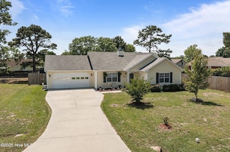 500 Nutfield Dr, Hubert, NC 28539