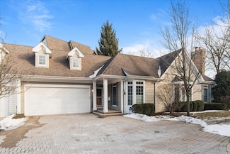572 Vine Ave, Highland Park, IL 60035