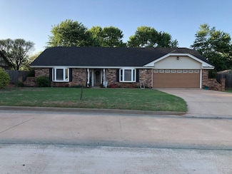 1315 Lynnwood Dr, Elk City, OK 73644