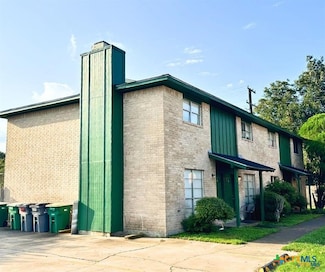 121 Regency Ave, Victoria, TX 77904