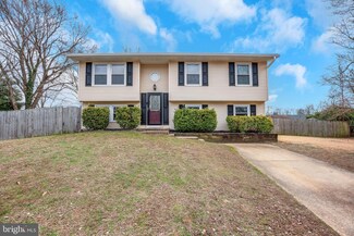 6 Amwich Ct, Waldorf, MD 20602