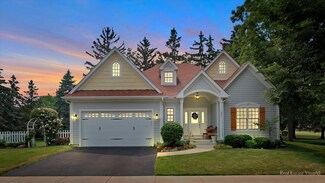 392 Fritz Ln, Geneva, IL 60134