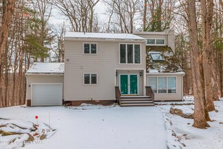 3159 Greenbriar Dr, East Stroudsburg, PA 18301