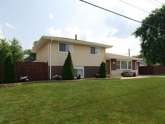9217 167th St, Orland Hills, IL 60487