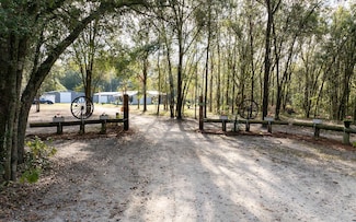 2655 SW Pinemount Rd, Lake City, FL 32024