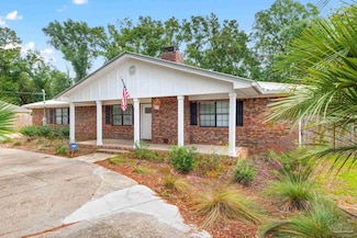 4624 Santa Rosa Dr, Milton, FL 32571