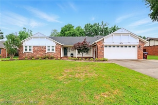 9010 Skypark Dr, Fort Smith, AR 72903