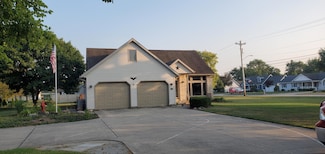 711 E 4th St, Minster, OH 45865