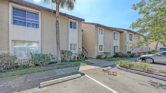 2620 Hidden Lake Dr N Unit B, Sarasota, FL 34237