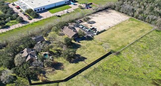 5205 W Orange St, Pearland, TX 77581