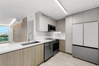 100 Bayview Dr Unit 604, Sunny Isles Beach, FL 33160