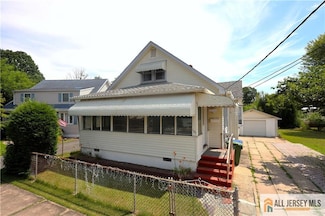 101 Hickory St, Edison, NJ 08817