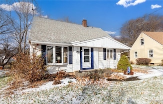 4626 Patricia Dr, Niagara Falls, NY 14305