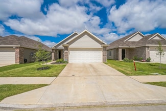 433 Woodhouse Way, Everman, TX 76140