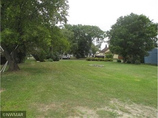 419 Duluth Ave N, Thief River Falls, MN 56701
