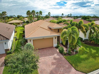 10021 SW Oak Tree Cir, Port Saint Lucie, FL 34987