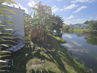 5300 SW 32nd St, Davie, FL 33314