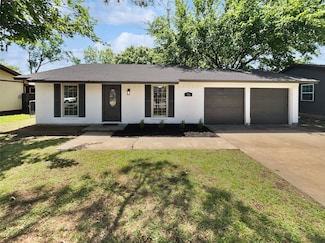 720 Tanglewood Dr, Hurst, TX 76053