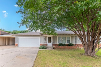 3128 Ray Dr, Haltom City, TX 76117