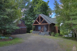 250 Island Dr, Craryville, NY 12521