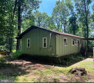 58 Paradise Ln, Linden, VA 22642