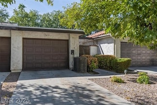 2477 Vallarta Cir, Las Vegas, NV 89121