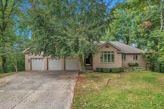 1735 Willow Woods Ln, Lansing, MI 48917