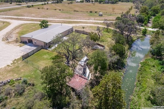 542 Us Highway 87, Comfort, TX 78013