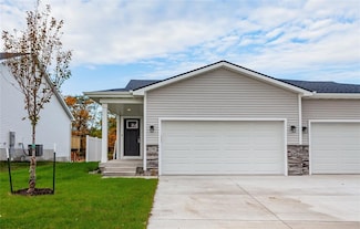 2717 13th St NE, Bondurant, IA 50035